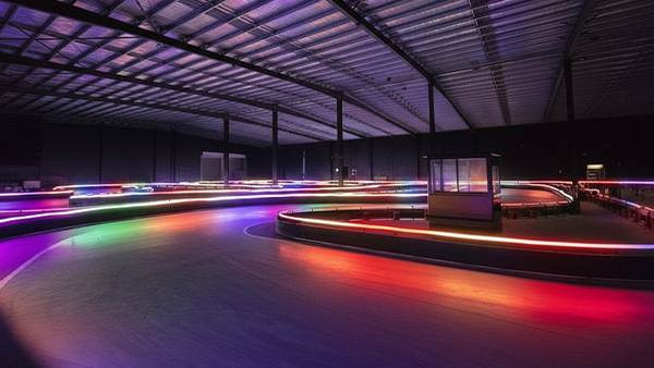 Custo da pista de kart com barreira de LED 2